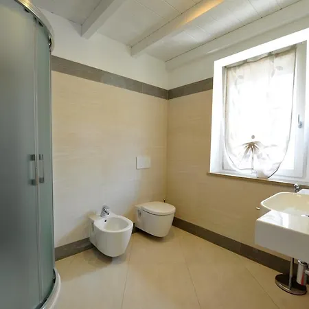 Cascina Varie * Castagnito