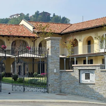 Cascina Varie Farm stay *